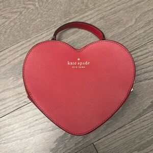 NWOT heart Kate spade purse